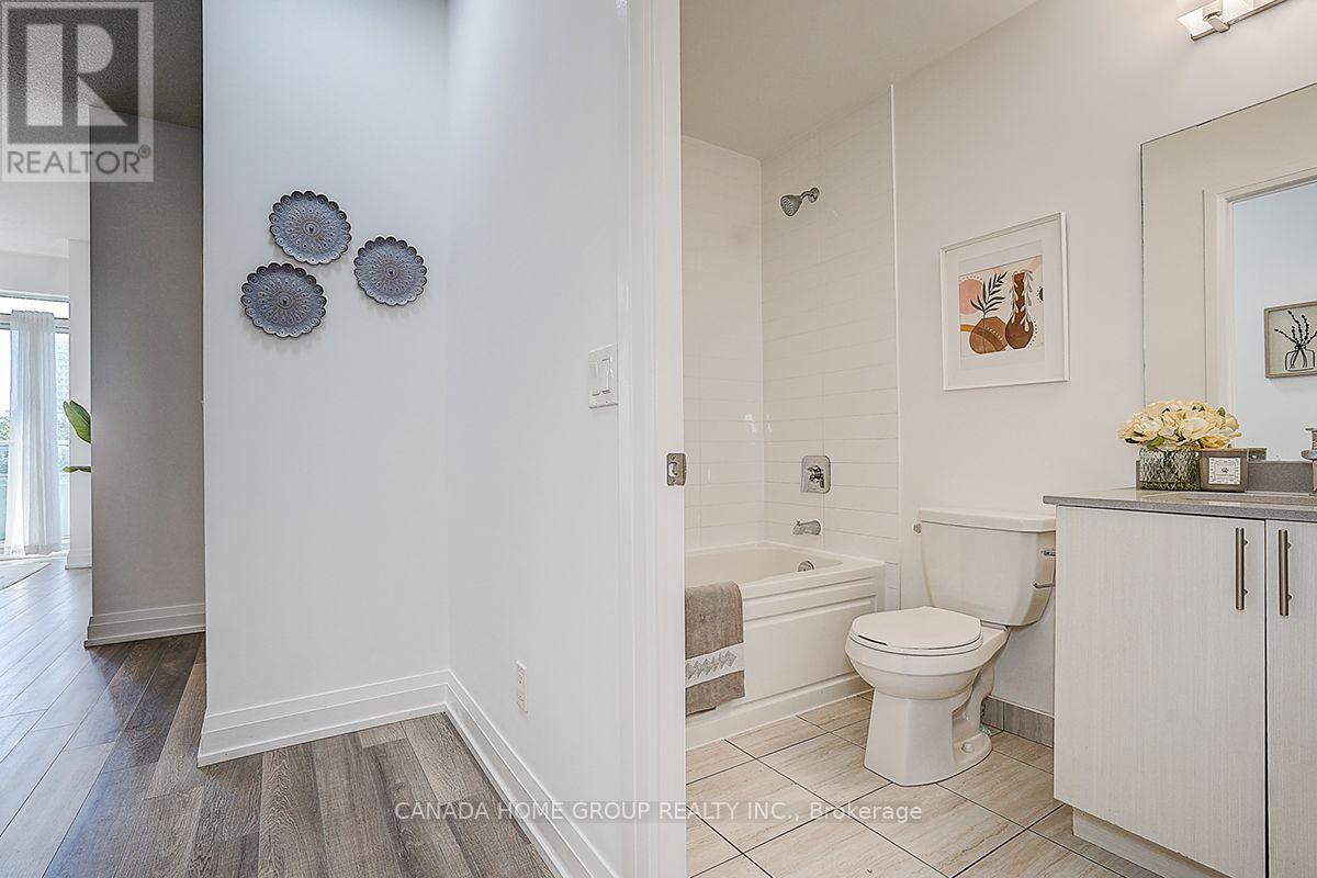 522 - 3121 Sheppard Avenue E, Toronto, Ontario  M1T 0B6 - Photo 4 - E13703210
