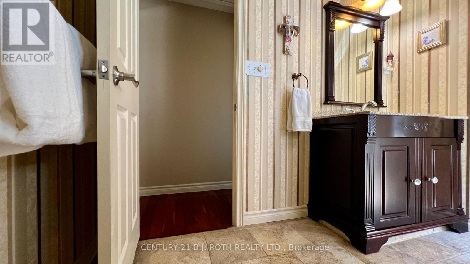 31 Corner Brook Trail, Innisfil, Ontario  L9S 1P5 - Photo 13 - N13703188