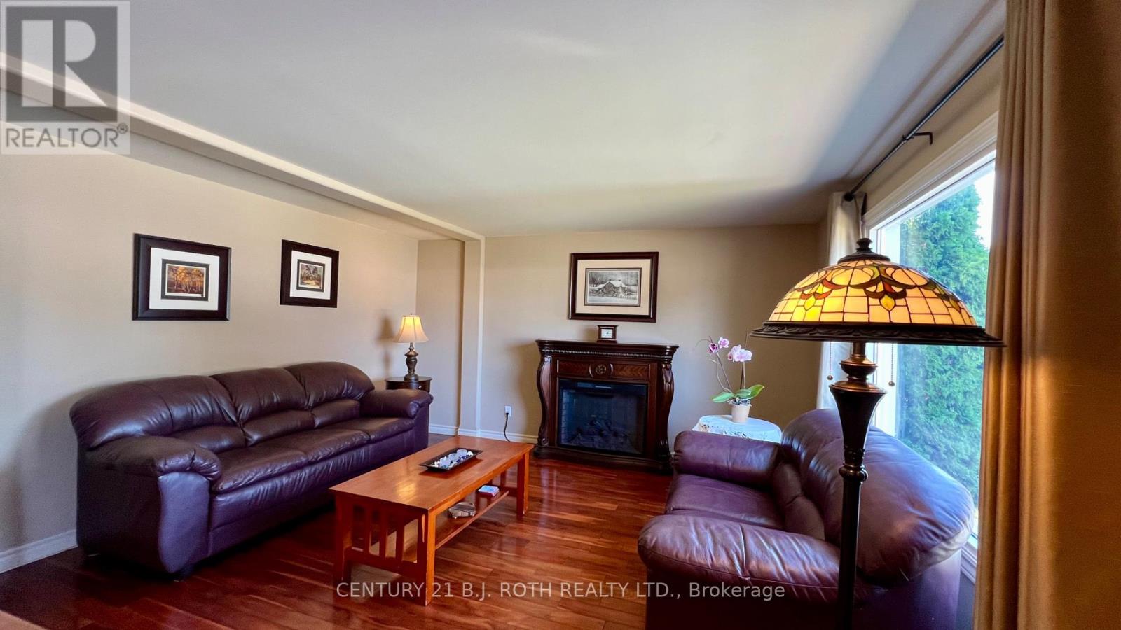 31 Corner Brook Trail, Innisfil, Ontario  L9S 1P5 - Photo 4 - N13703188