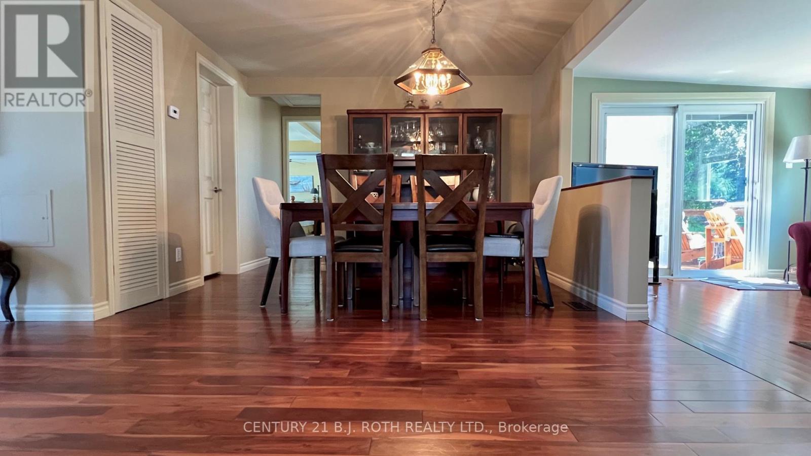 31 Corner Brook Trail, Innisfil, Ontario  L9S 1P5 - Photo 8 - N13703188