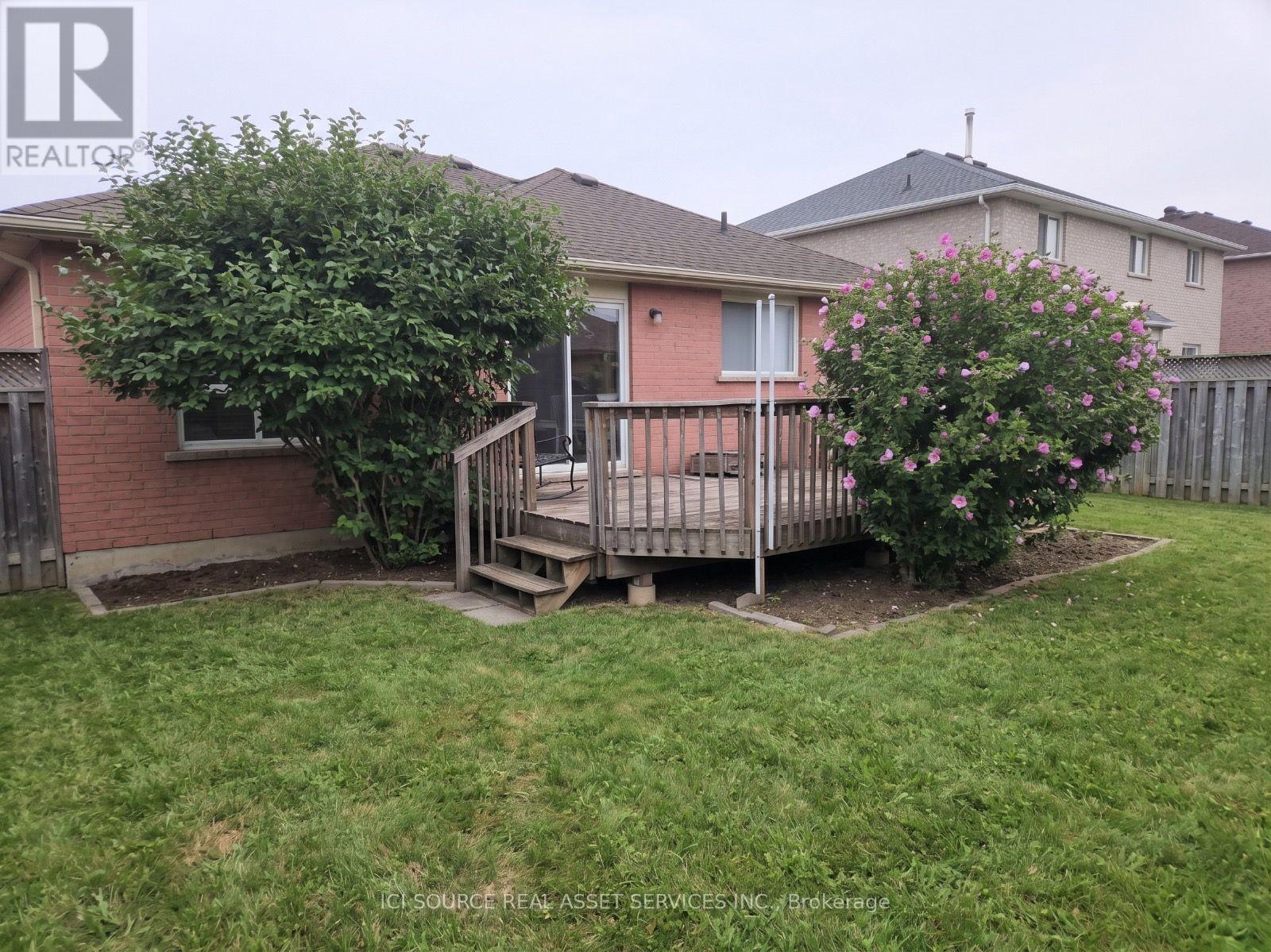 99 Esther Drive, Barrie, Ontario  L4N 0V8 - Photo 4 - S13703186