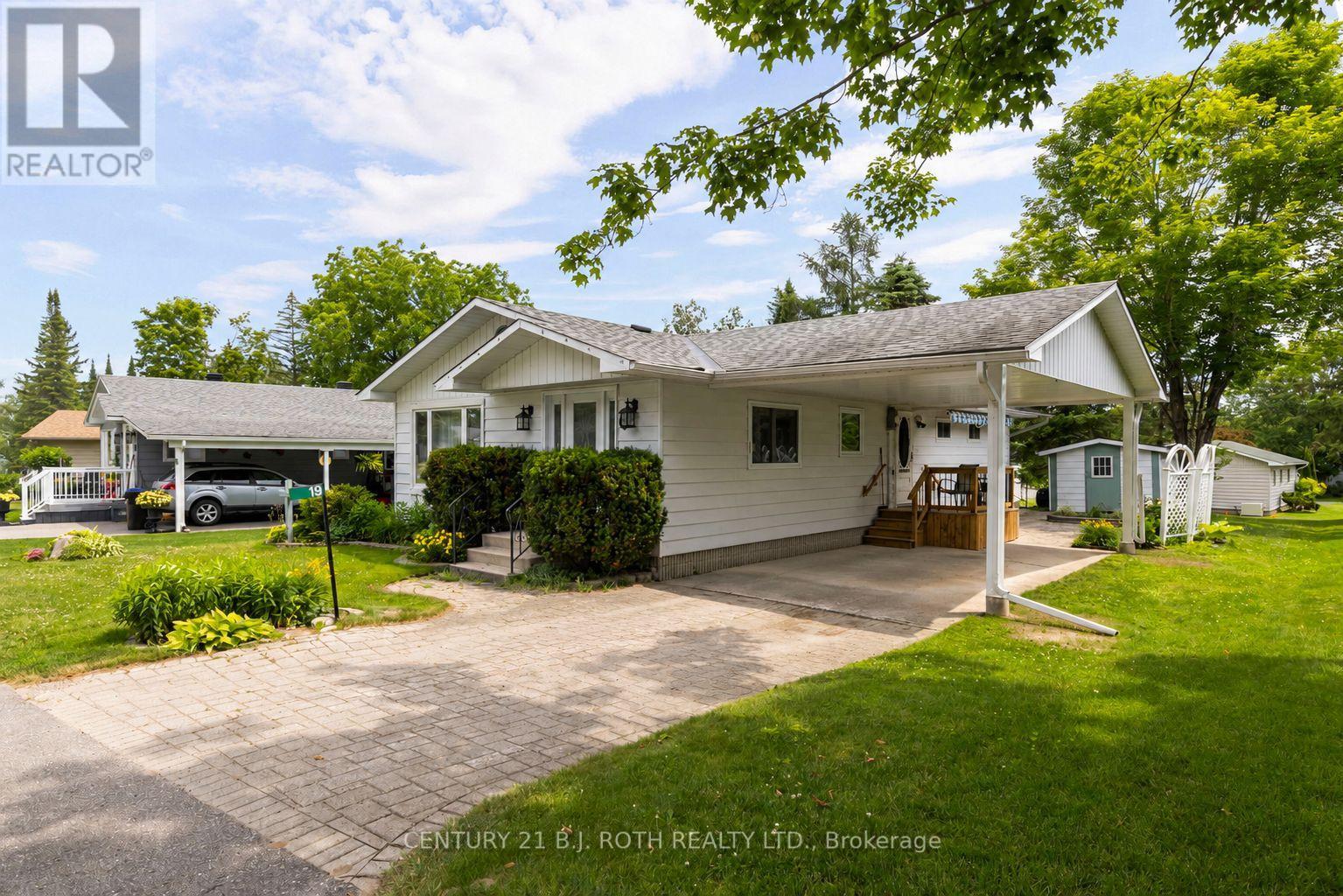 19 Maple Crescent, Oro-Medonte, Ontario  L0L 1T0 - Photo 12 - S13703198