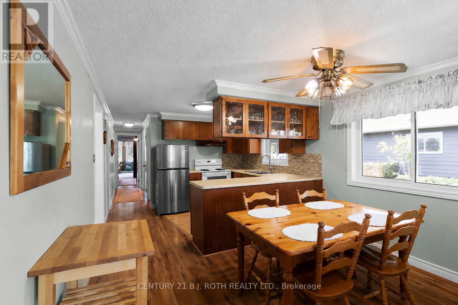 19 Maple Crescent, Oro-Medonte, Ontario  L0L 1T0 - Photo 3 - S13703198