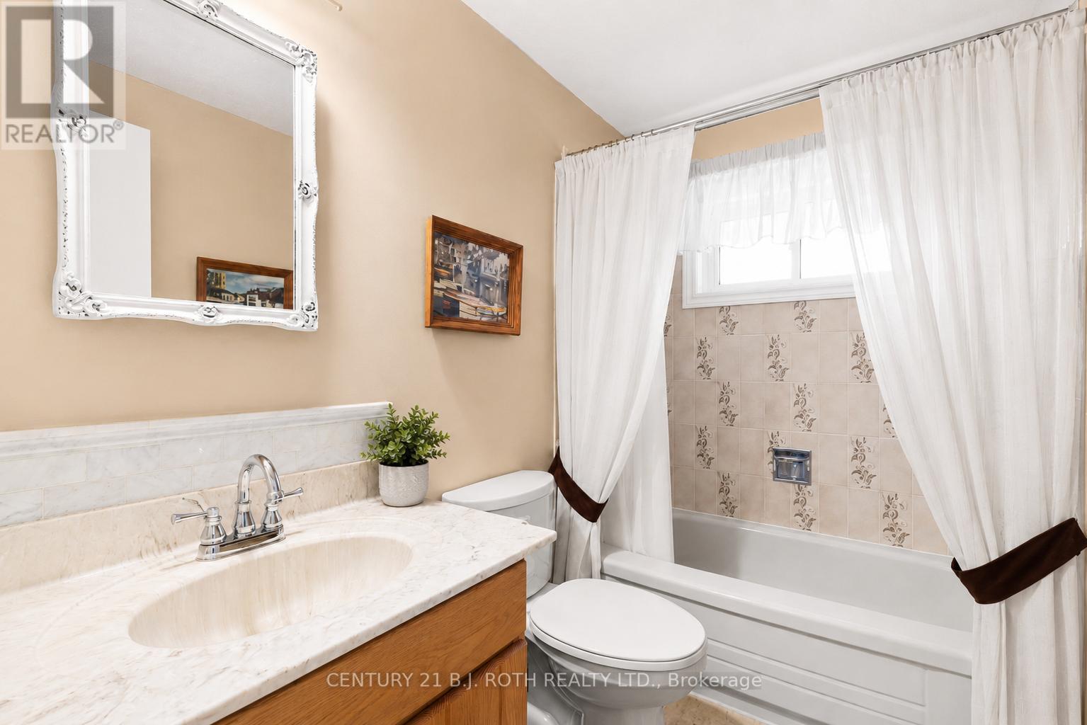 19 Maple Crescent, Oro-Medonte, Ontario  L0L 1T0 - Photo 9 - S13703198