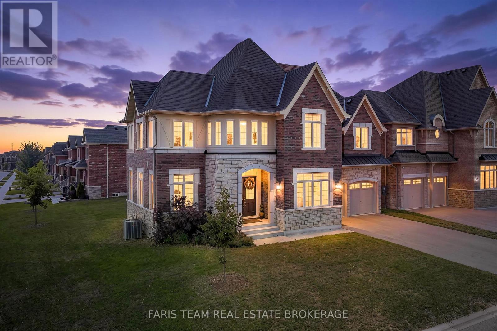 12 THOMPSON WAY, Springwater, Ontario