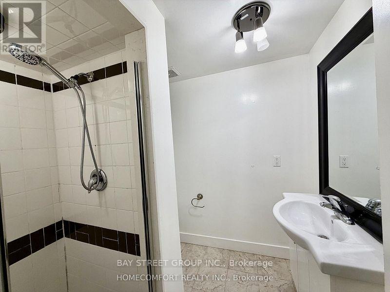 Lower - 178 Rosemount Avenue, Toronto, Ontario  M6H 2M9 - Photo 13 - W13703220