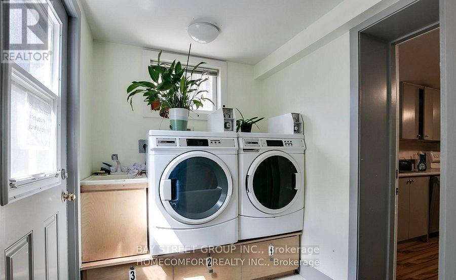 Lower - 178 Rosemount Avenue, Toronto, Ontario  M6H 2M9 - Photo 15 - W13703220