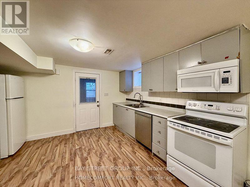 Lower - 178 Rosemount Avenue, Toronto, Ontario  M6H 2M9 - Photo 3 - W13703220