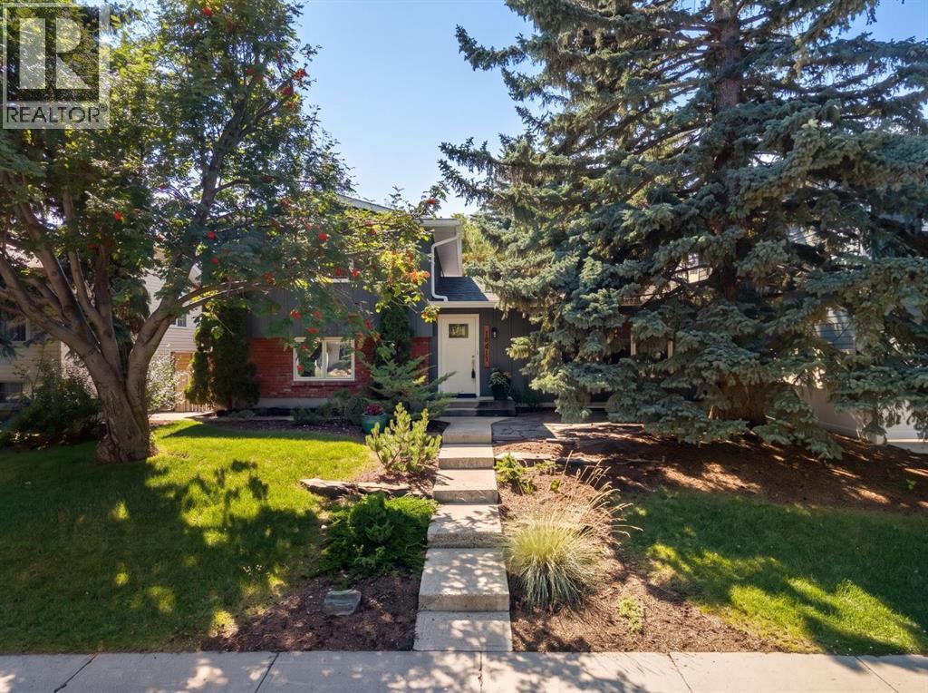 10411 Maplemont Road SE, Calgary, Alberta  T2J 1W3 - Photo 3 - A2337956