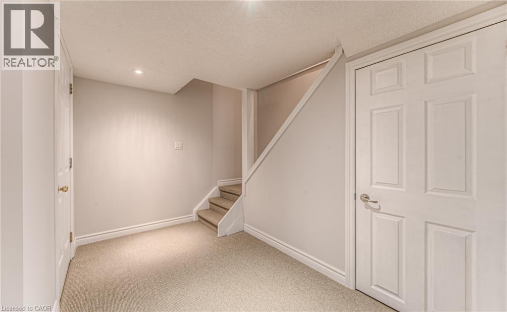722 Salzburg Drive, Waterloo, Ontario  N2V 2N7 - Photo 34 - 40856168