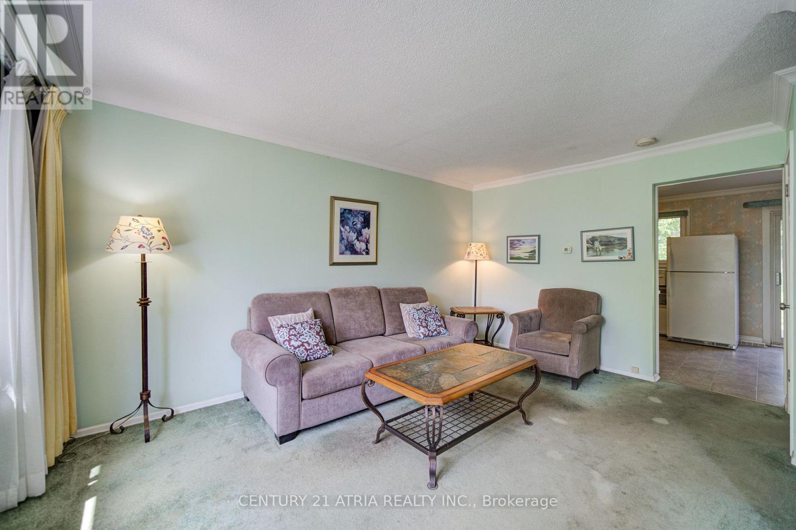 141 Hollyberry Trail, Toronto, Ontario M2H 2P2 - Photo 2 - C13700174
