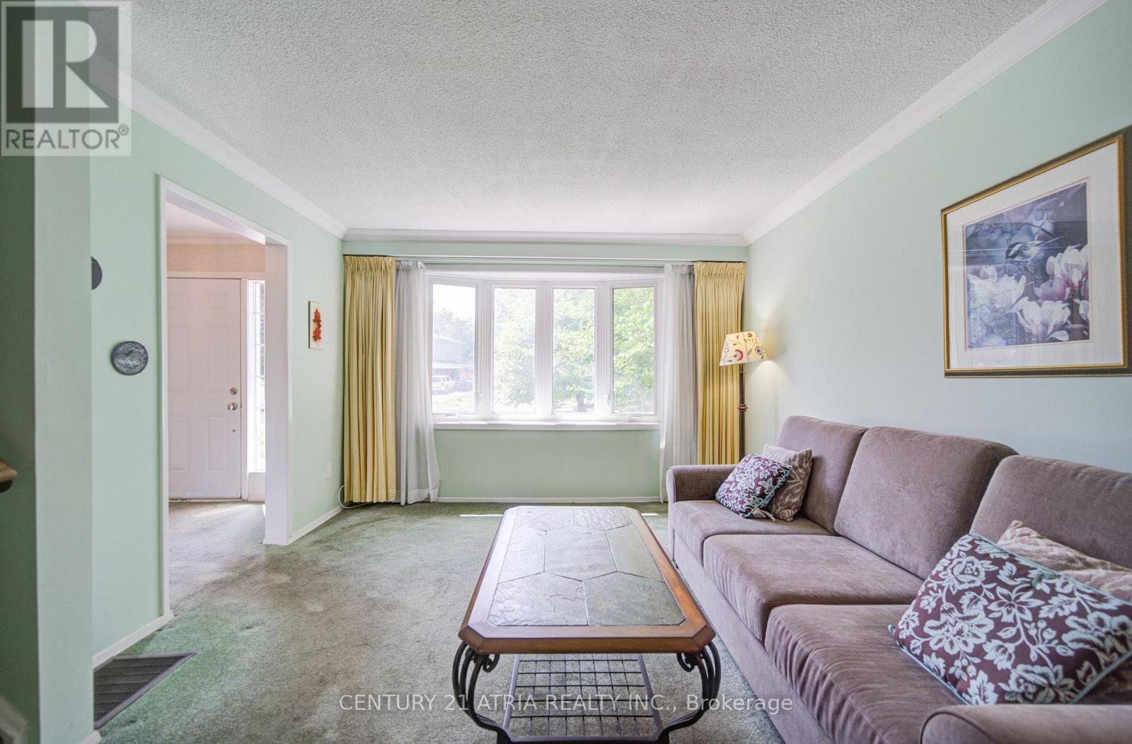 141 Hollyberry Trail, Toronto, Ontario M2H 2P2 - Photo 6 - C13700174