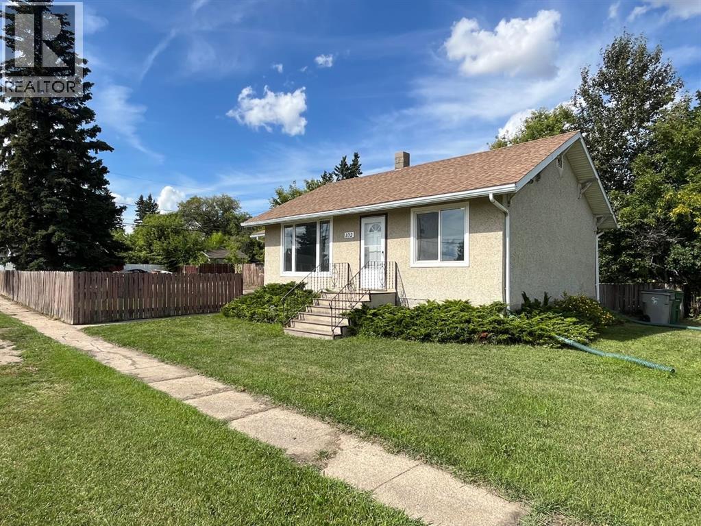 102 3 Street E, Lashburn, Saskatchewan  S0M 1H0 - Photo 3 - A2338778