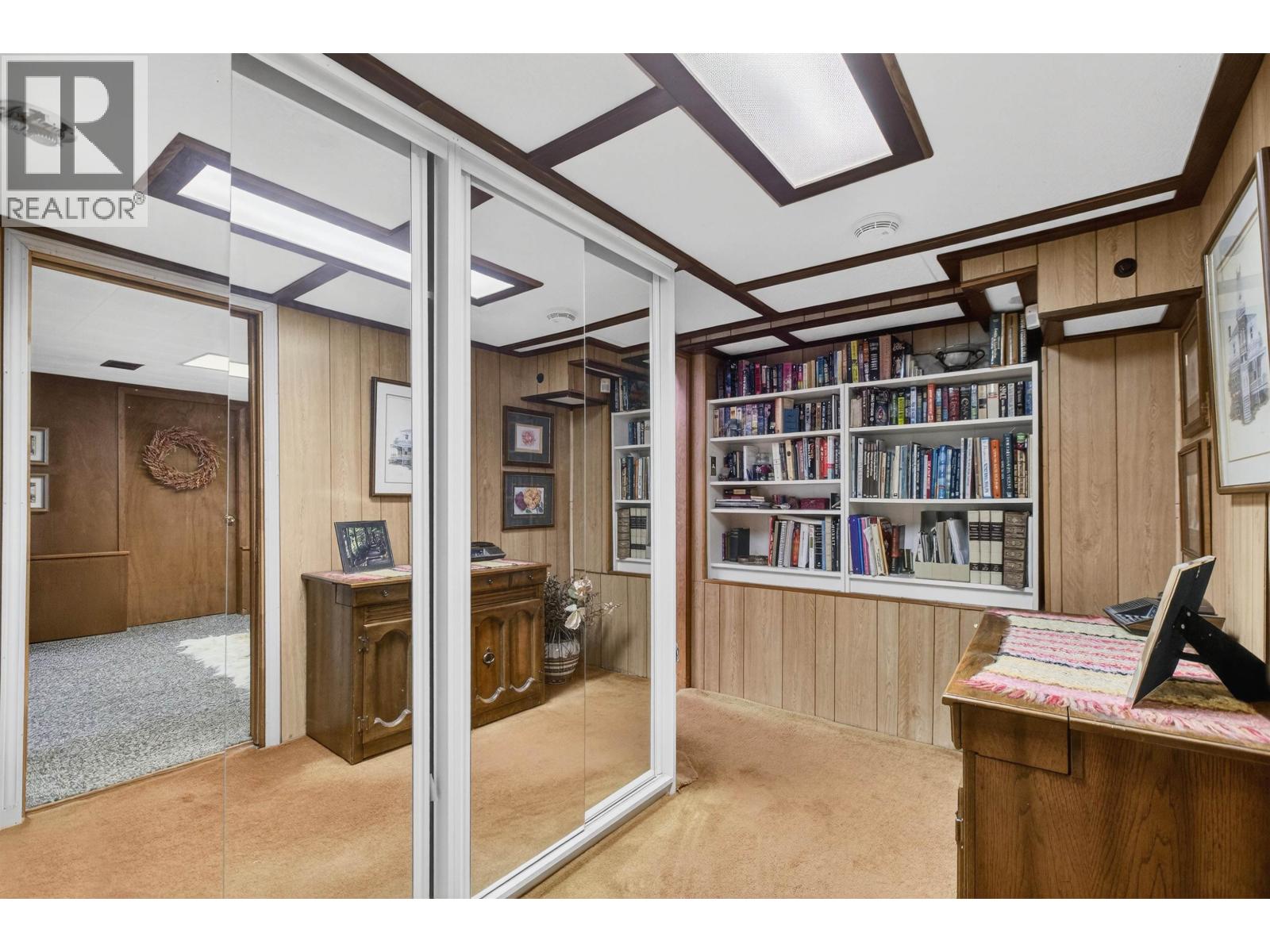 Listing Picture 27 of 39 : 2284 E 45TH AVENUE, Vancouver / 溫哥華 - 魯藝地產 Yvonne Lu Group - MLS Medallion Club Member