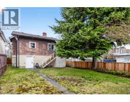 <div class="price">$1,399,800</div> 2284 E 45th Avenue, Vancouver<br><div style="margin-bottom:8px;"><small>RE/MAX Lifestyles Realty</small></div><div class='bed_bath'>2 Bed | 1 Bath</div>