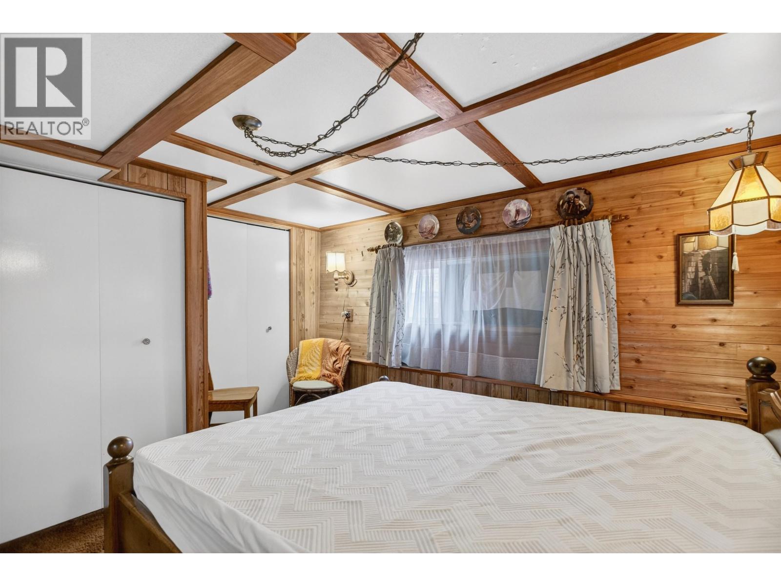 Listing Picture 23 of 39 : 2284 E 45TH AVENUE, Vancouver / 溫哥華 - 魯藝地產 Yvonne Lu Group - MLS Medallion Club Member