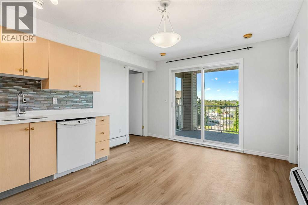 425, 1717 60 Street SE, Calgary, Alberta  T2A 7Y7 - Photo 3 - A2324183