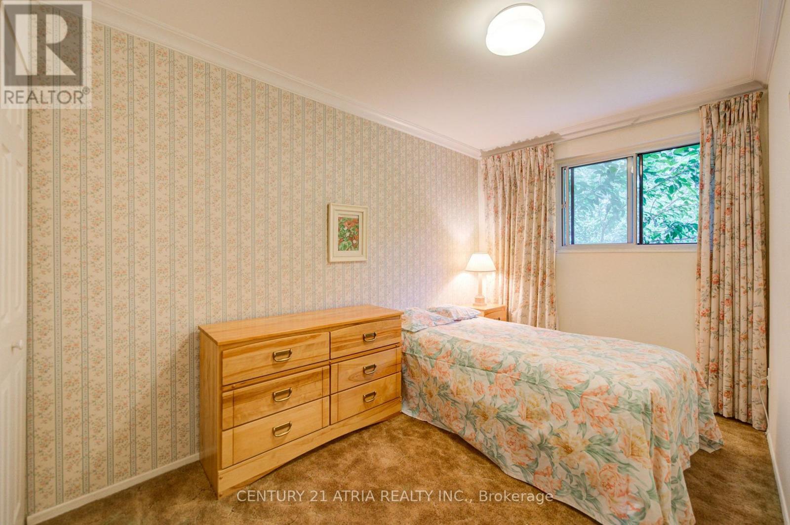 141 Hollyberry Trail, Toronto, Ontario M2H 2P2 - Photo 12 - C13700174