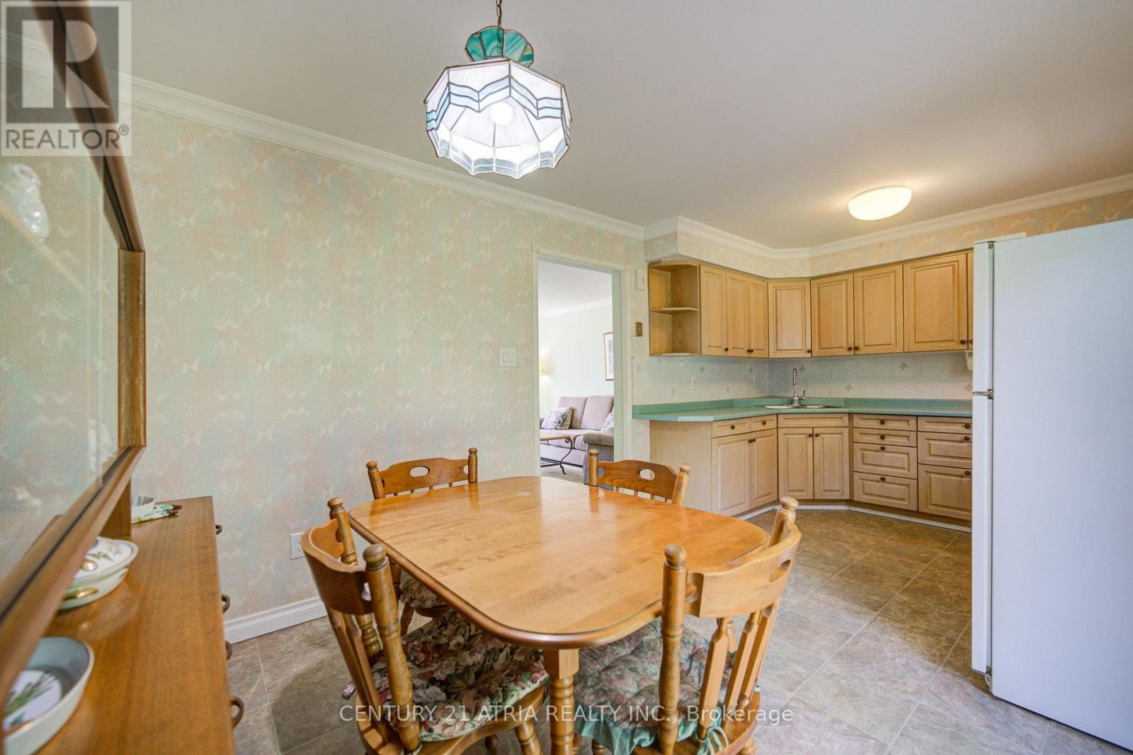 141 Hollyberry Trail, Toronto, Ontario M2H 2P2 - Photo 8 - C13700174