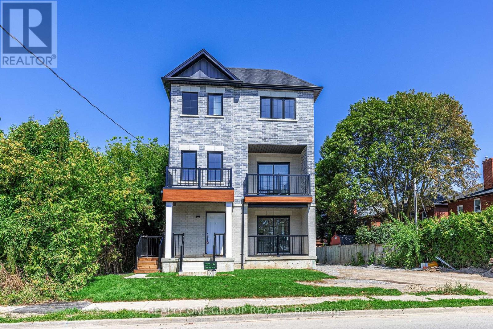 2 - 24 QUEEN STREET, Clarington, Ontario