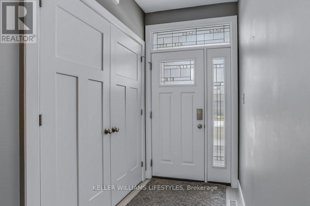 51 Deerfield Road, Lambton Shores, Ontario  N0M 1T0 - Photo 3 - X13703332