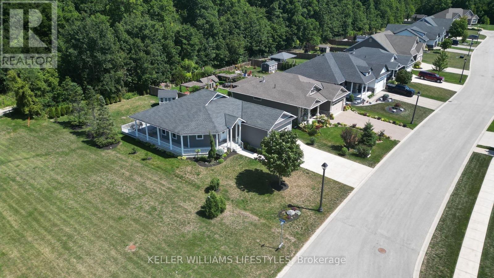51 Deerfield Road, Lambton Shores, Ontario  N0M 1T0 - Photo 41 - X13703332