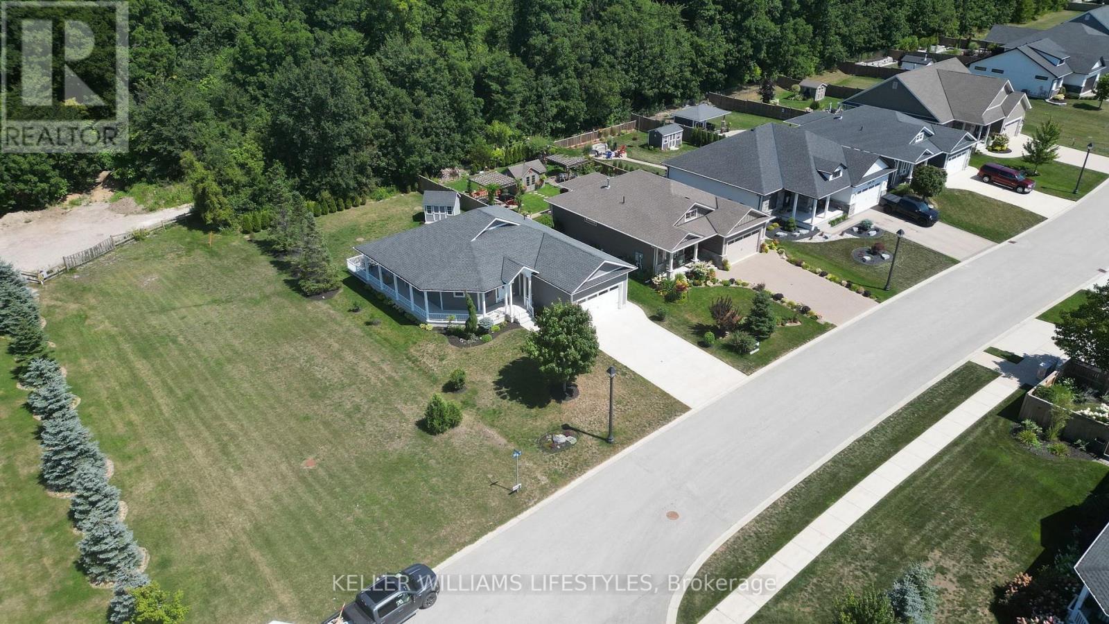 51 Deerfield Road, Lambton Shores, Ontario  N0M 1T0 - Photo 44 - X13703332