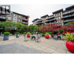 105 733 W 3RD STREET, North Vancouver, British Columbia