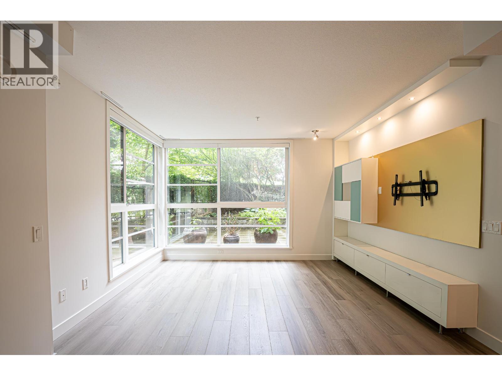105 733 W 3rd Street, North Vancouver, British Columbia V7M 0C8 - Photo 6 - R3148611
