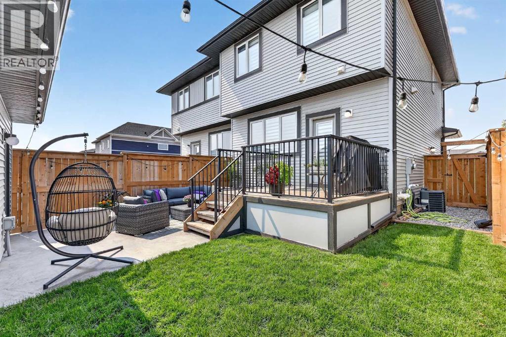 132 Creekside Drive SW, Calgary, Alberta  T2X 4R5 - Photo 2 - A2339157