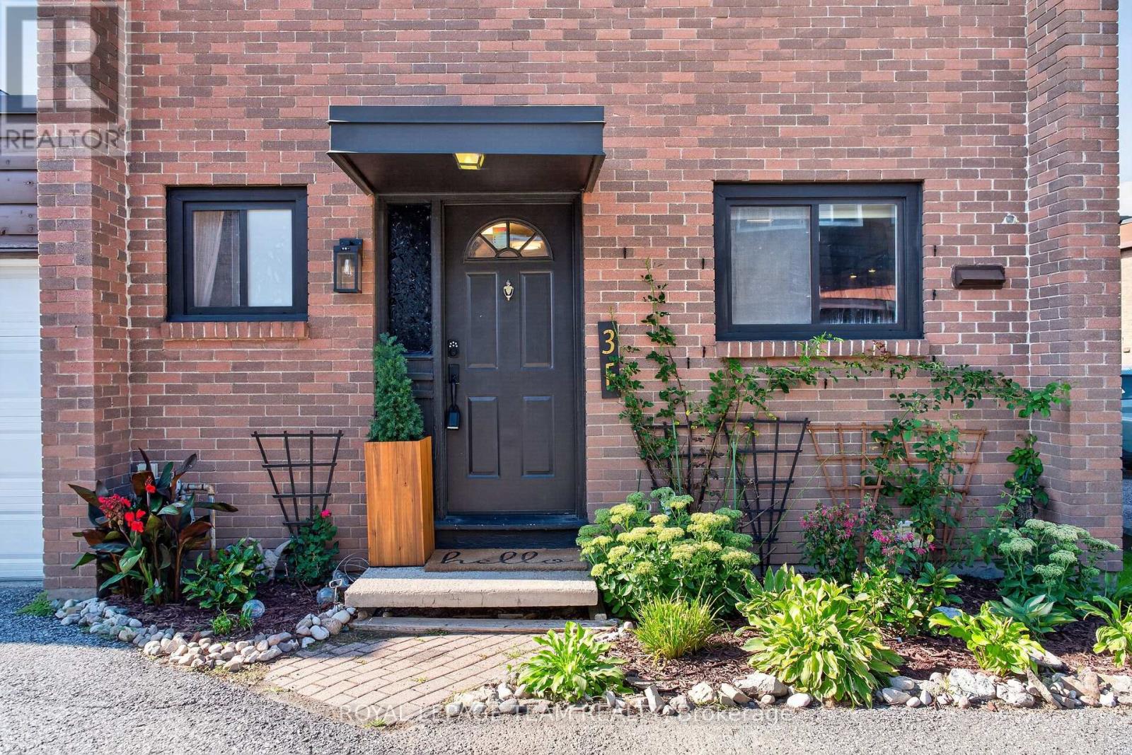 F - 3 Arnold Drive, Ottawa, Ontario  K2H 6V6 - Photo 3 - X13703288