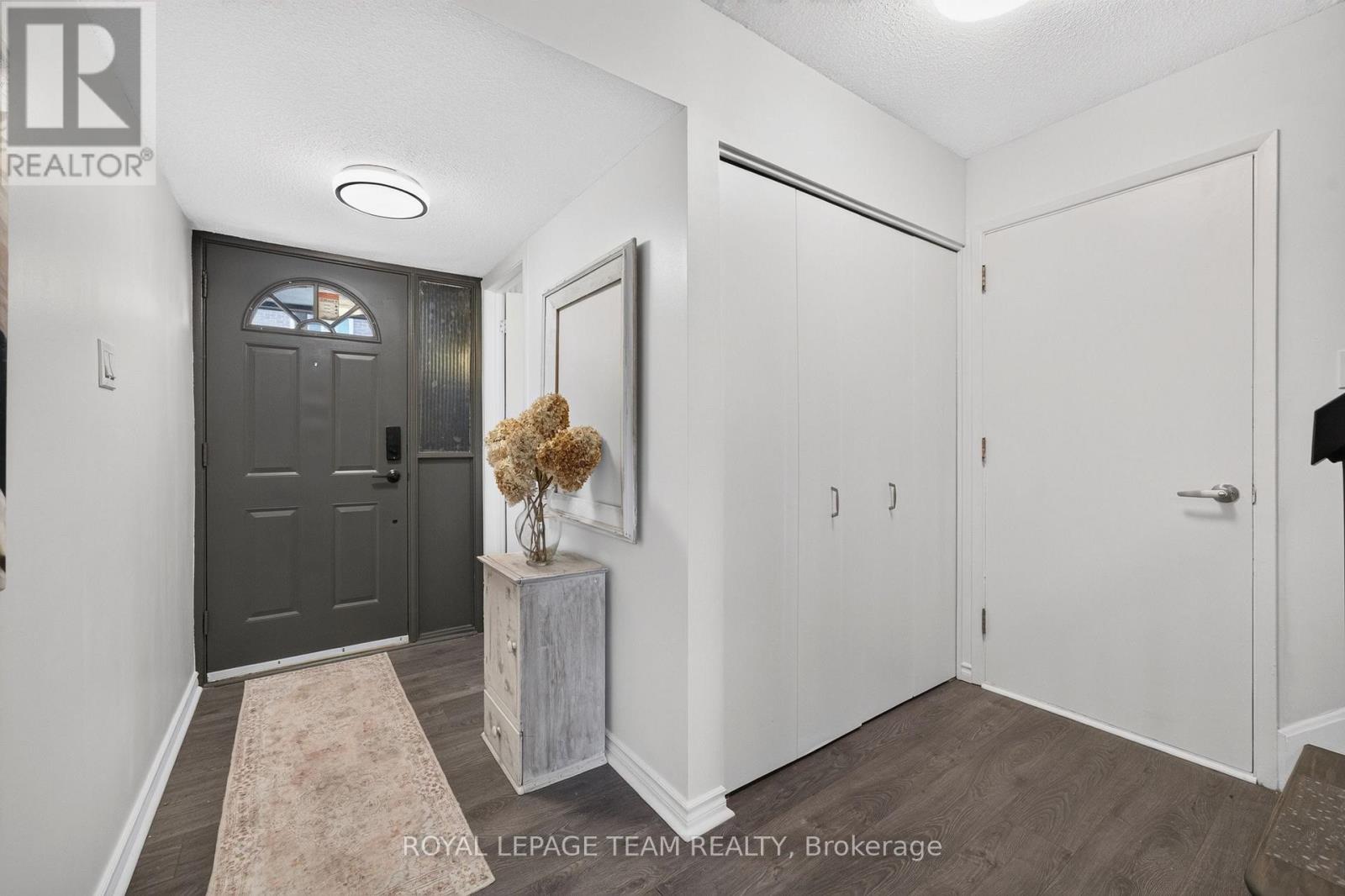 F - 3 Arnold Drive, Ottawa, Ontario  K2H 6V6 - Photo 5 - X13703288
