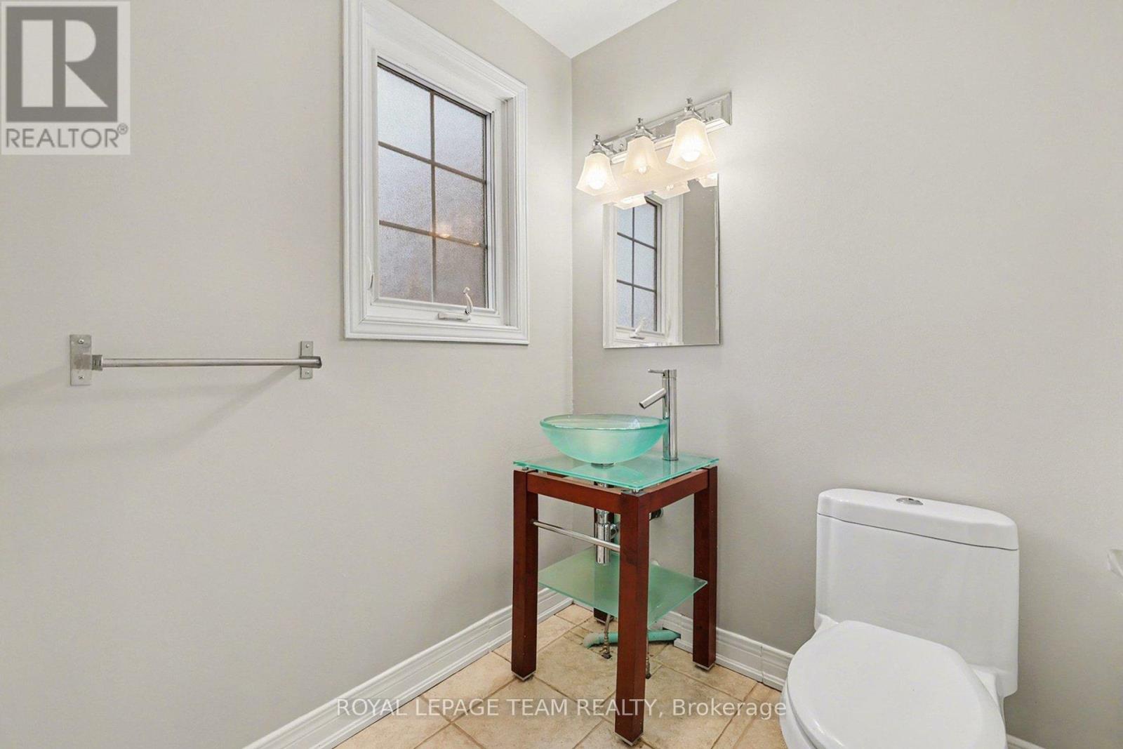 187 Monterey Drive, Ottawa, Ontario  K2H 7A9 - Photo 3 - X13703340