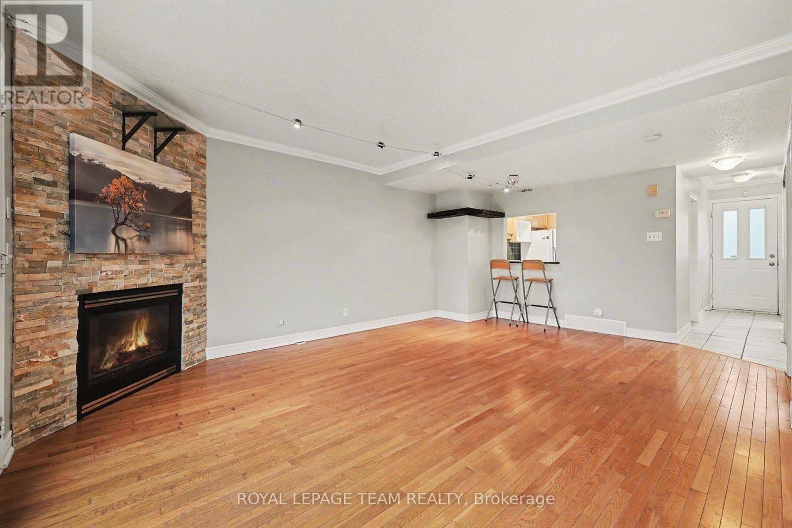 187 Monterey Drive, Ottawa, Ontario  K2H 7A9 - Photo 4 - X13703340