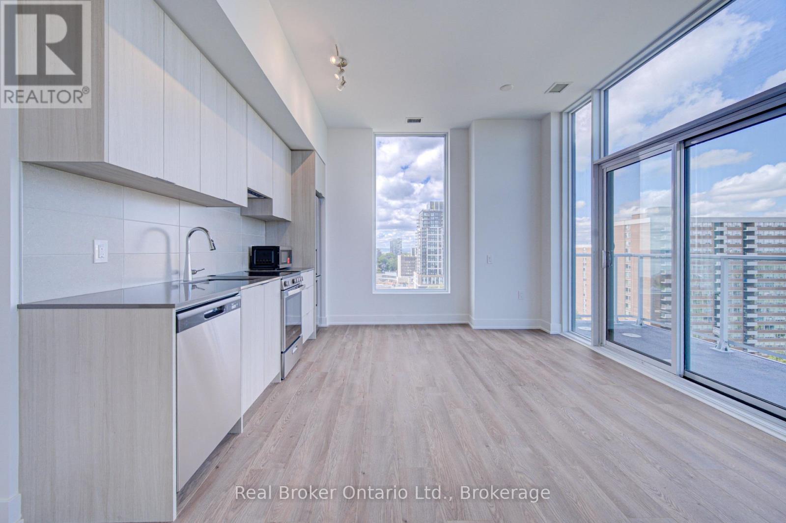 1310 - 2088 James Street, Burlington, Ontario  L7R 0H2 - Photo 12 - W13703346