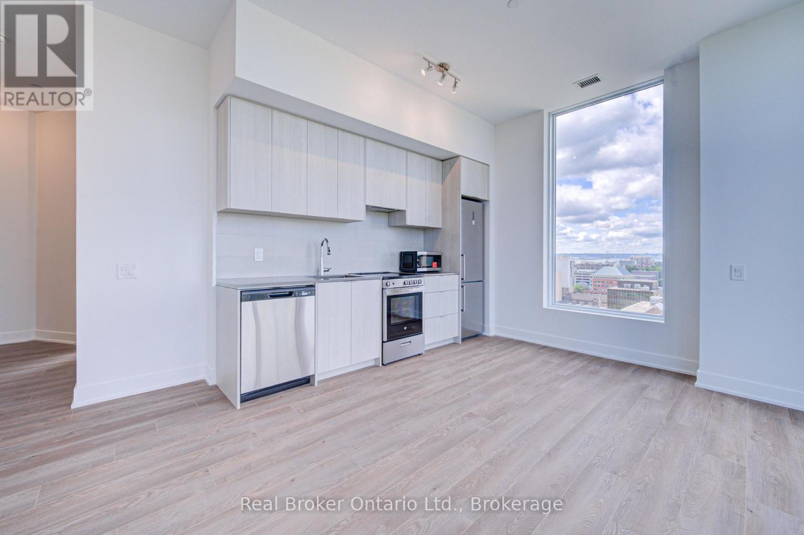 1310 - 2088 James Street, Burlington, Ontario  L7R 0H2 - Photo 14 - W13703346