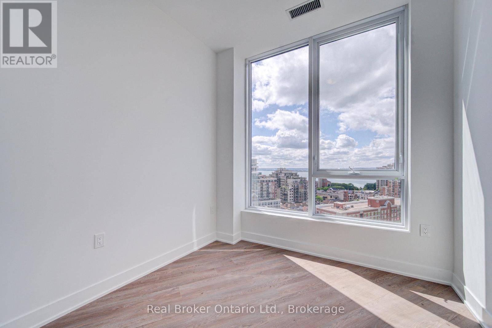 1310 - 2088 James Street, Burlington, Ontario  L7R 0H2 - Photo 20 - W13703346