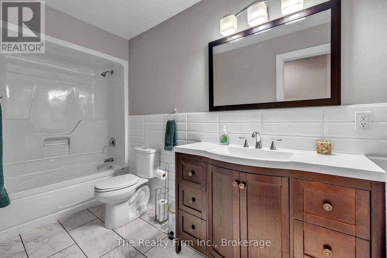 27 Cronyn Street, Woodstock, Ontario  N4S 3T4 - Photo 13 - X13703268