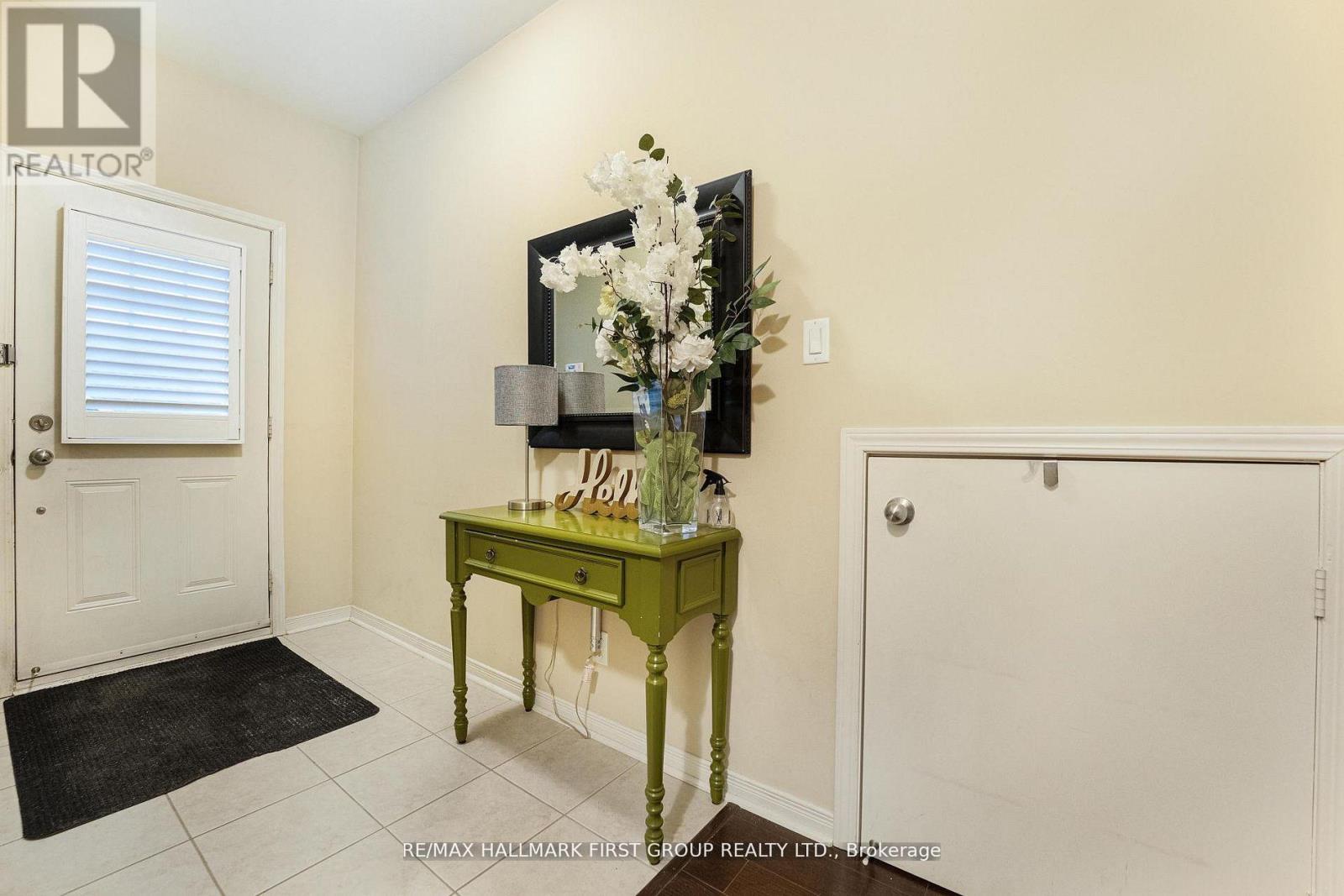 70 Lovegrove Lane, Ajax, Ontario  L1S 0E7 - Photo 4 - E13703280