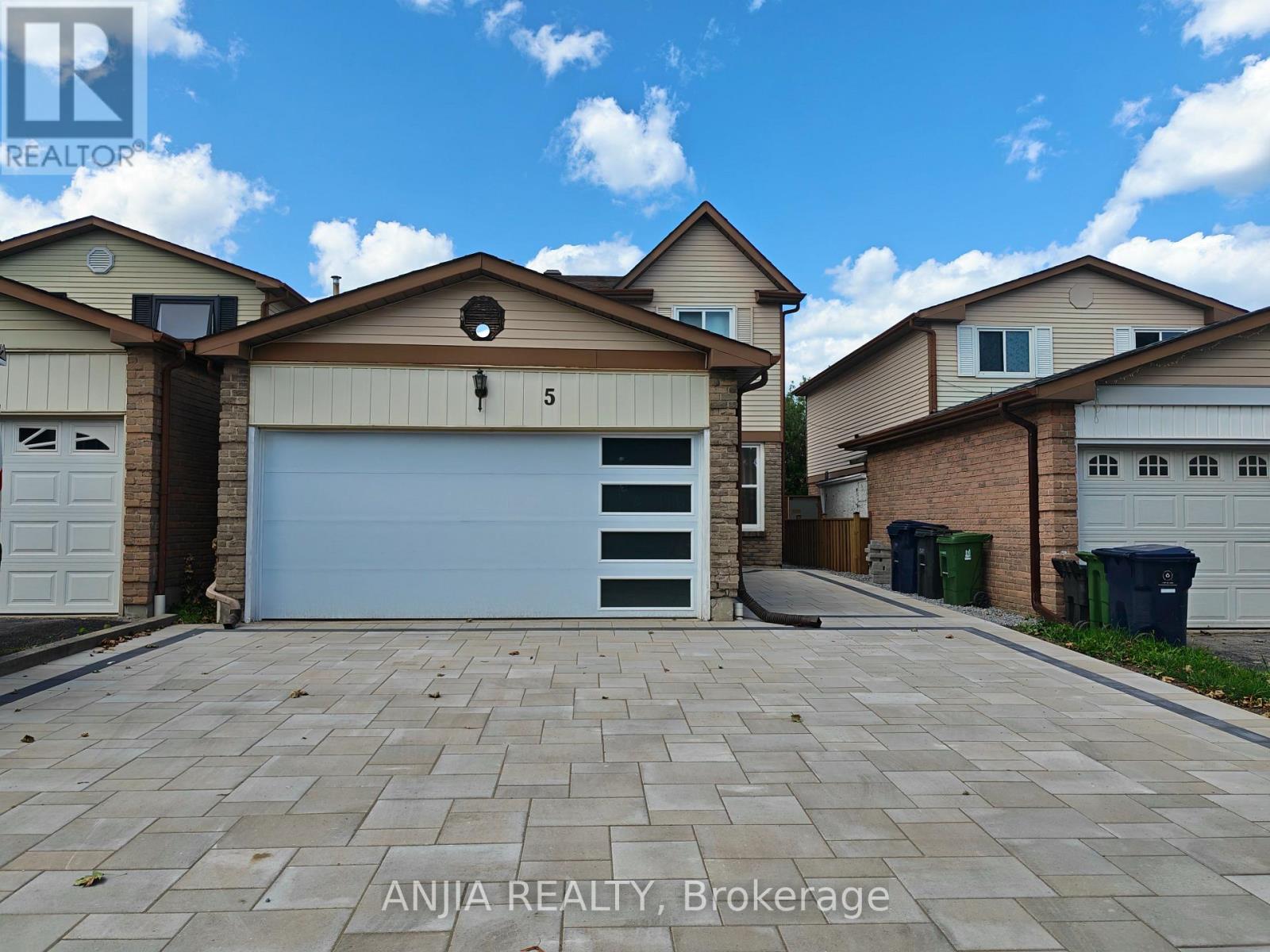 5 Muirlands Drive, Toronto, Ontario M1V 2B3 - Photo 1 - E13703336