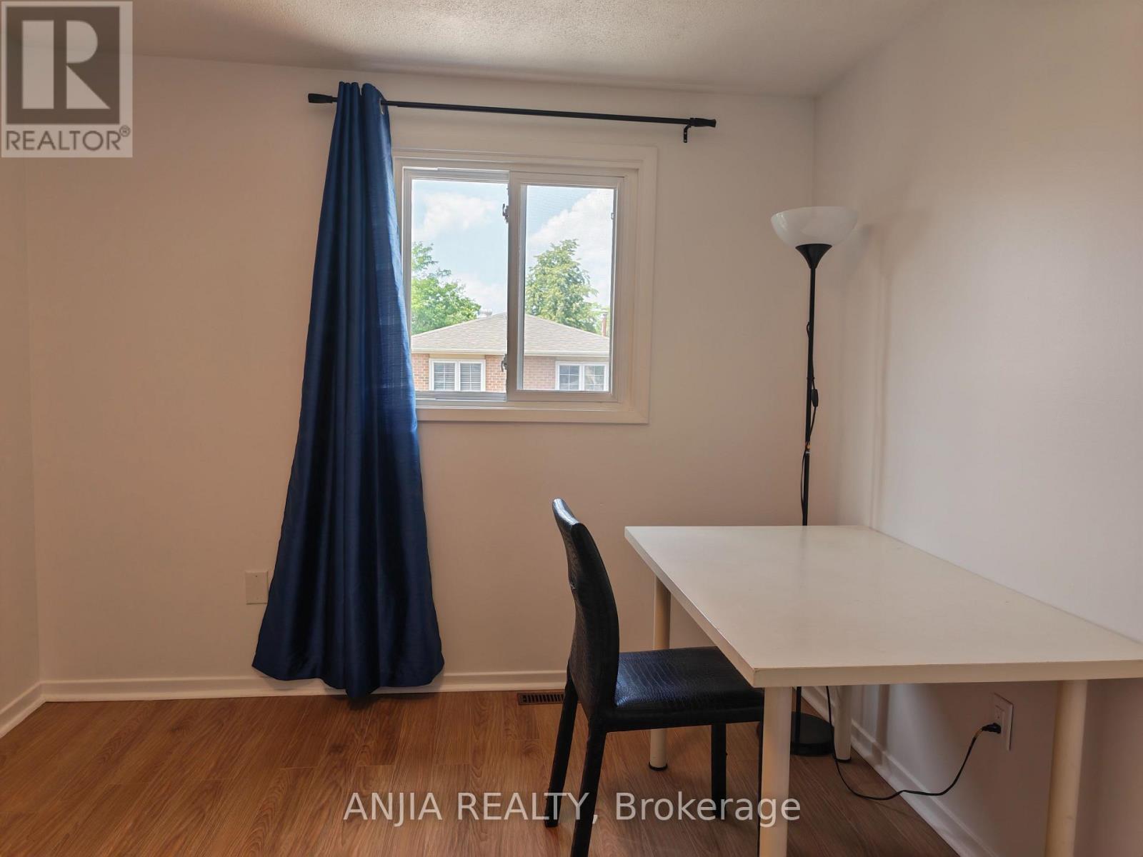 5 Muirlands Drive, Toronto, Ontario M1V 2B3 - Photo 10 - E13703336