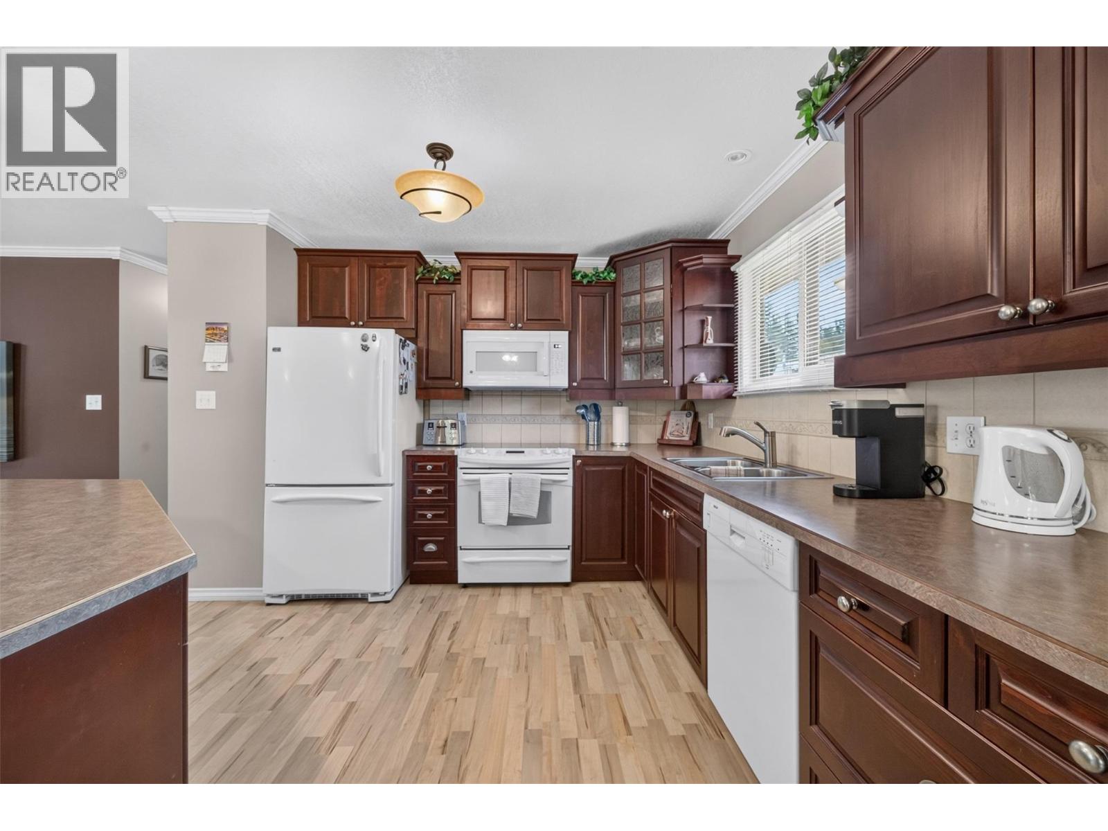 2730 5 Avenue NE, Salmon Arm, British Columbia  V1E 2K3 - Photo 11 - 10398236