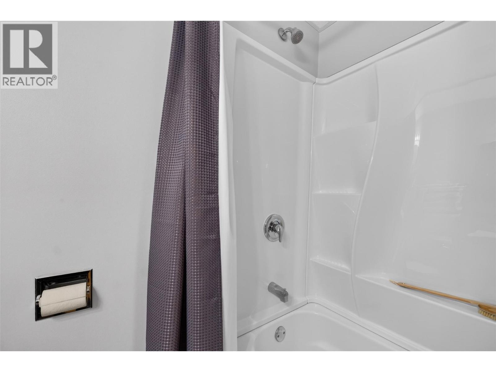 2730 5 Avenue NE, Salmon Arm, British Columbia  V1E 2K3 - Photo 32 - 10398236