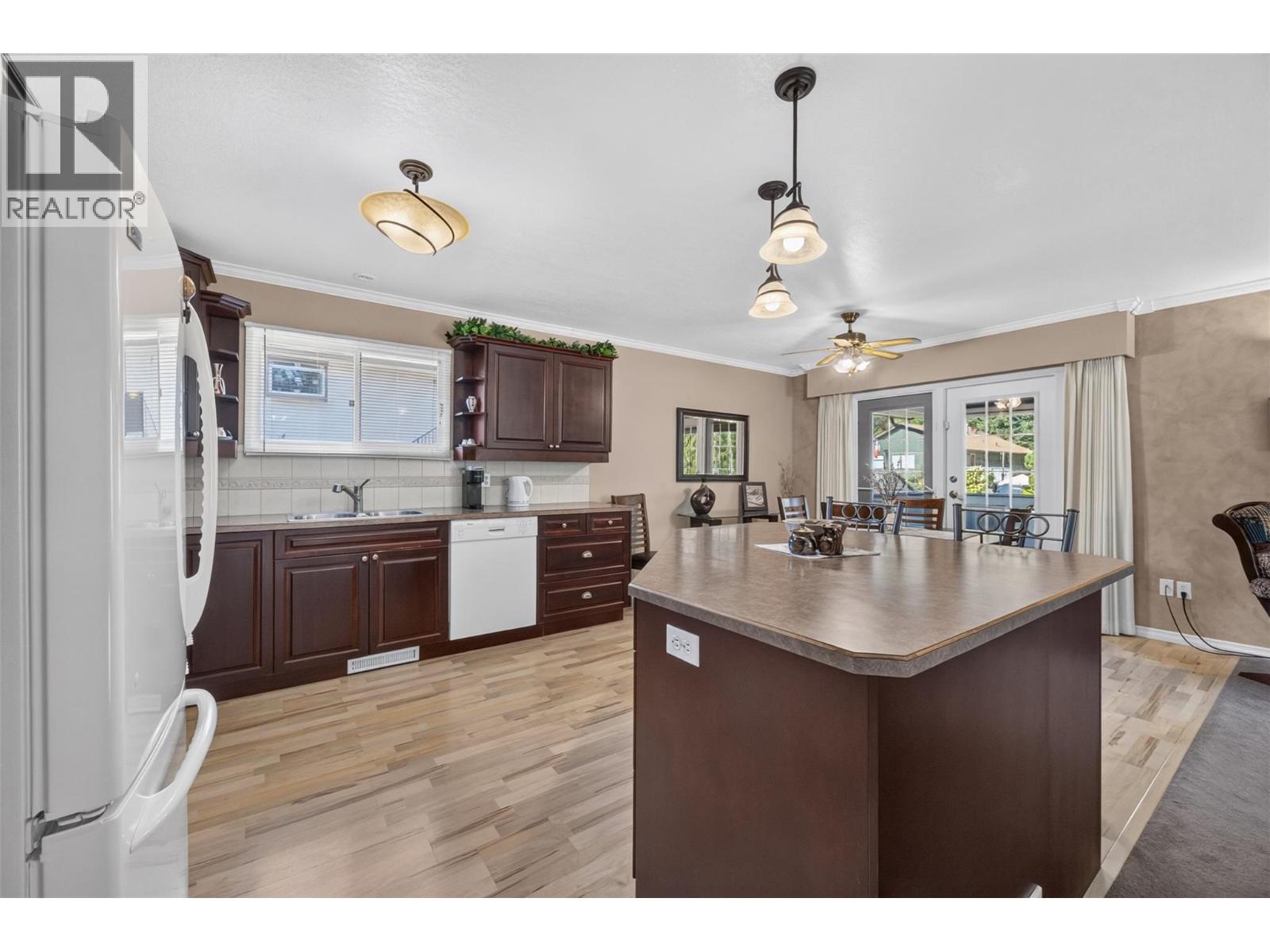 2730 5 Avenue NE, Salmon Arm, British Columbia  V1E 2K3 - Photo 12 - 10398236