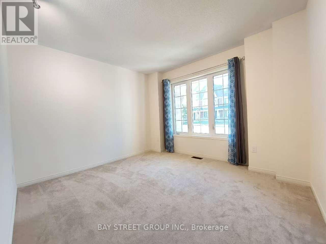59 William F Bell Parkway, Richmond Hill, Ontario L4S 0K1 - Photo 2 - N13703286