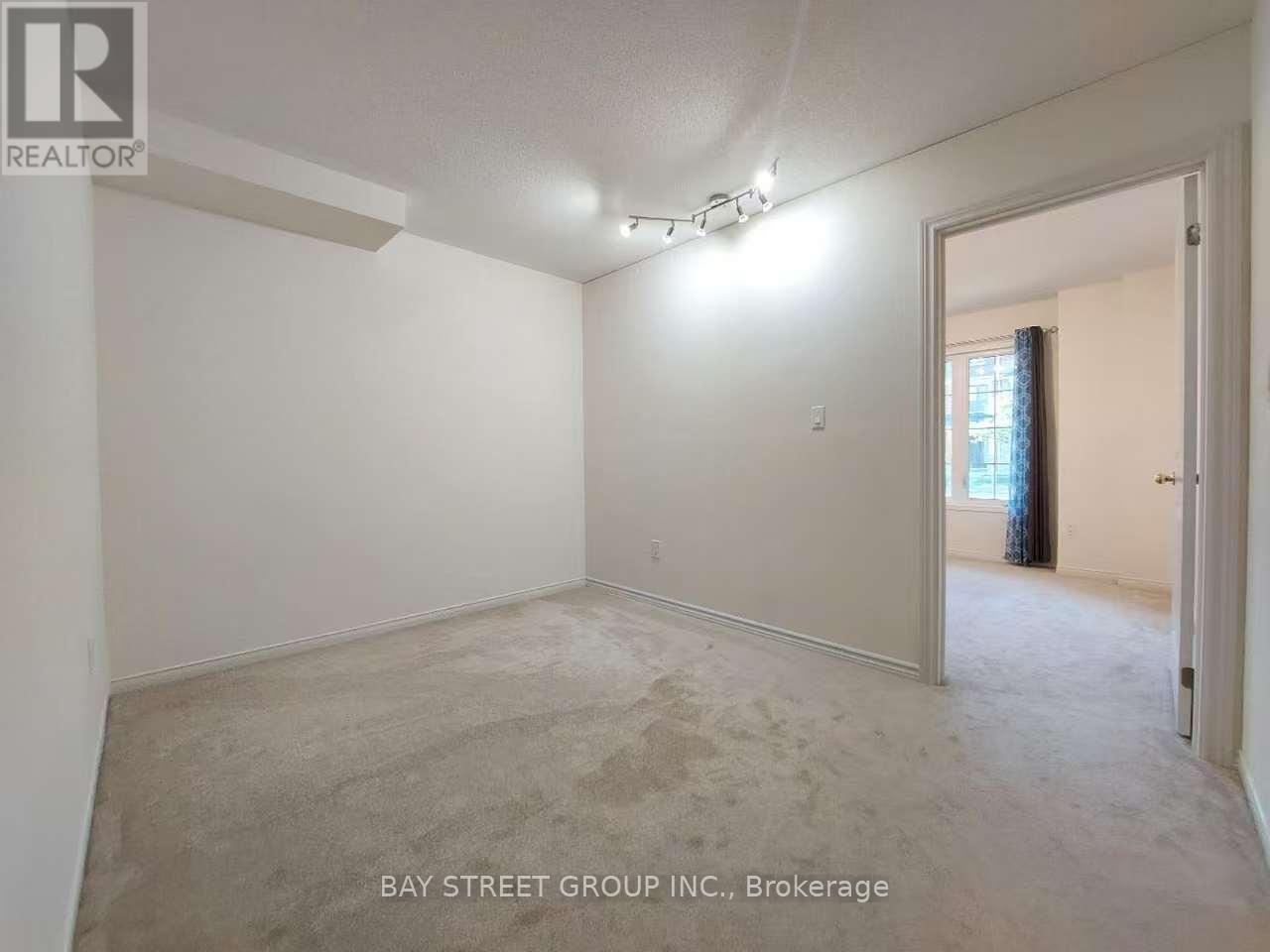 59 William F Bell Parkway, Richmond Hill, Ontario L4S 0K1 - Photo 6 - N13703286