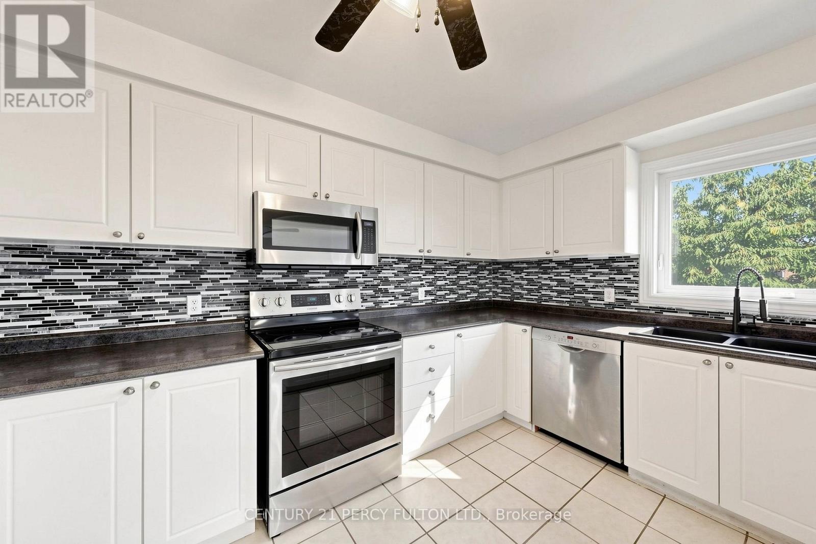33 Churchland Drive, Barrie, Ontario  L4N 8P9 - Photo 18 - S13703320