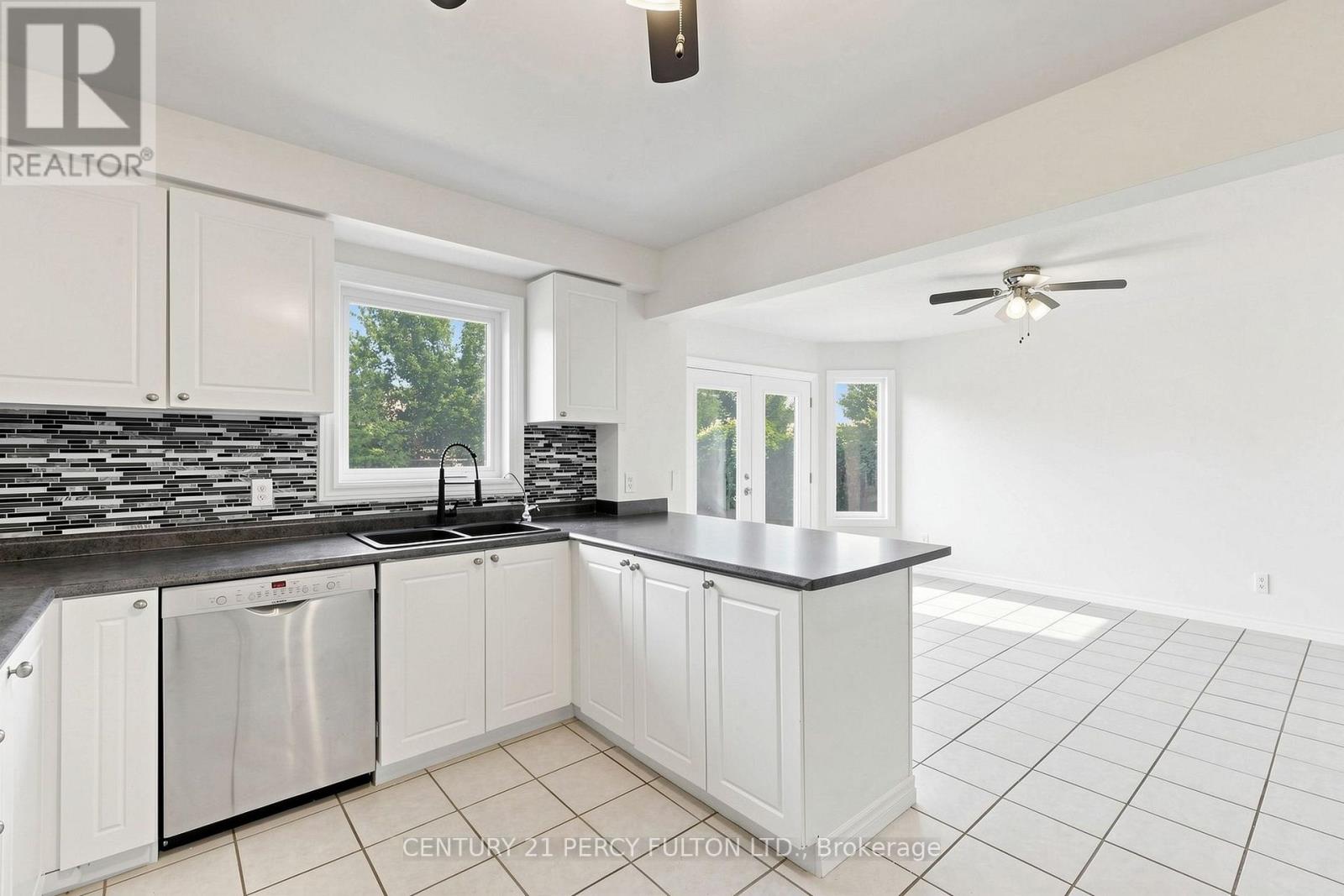 33 Churchland Drive, Barrie, Ontario  L4N 8P9 - Photo 21 - S13703320
