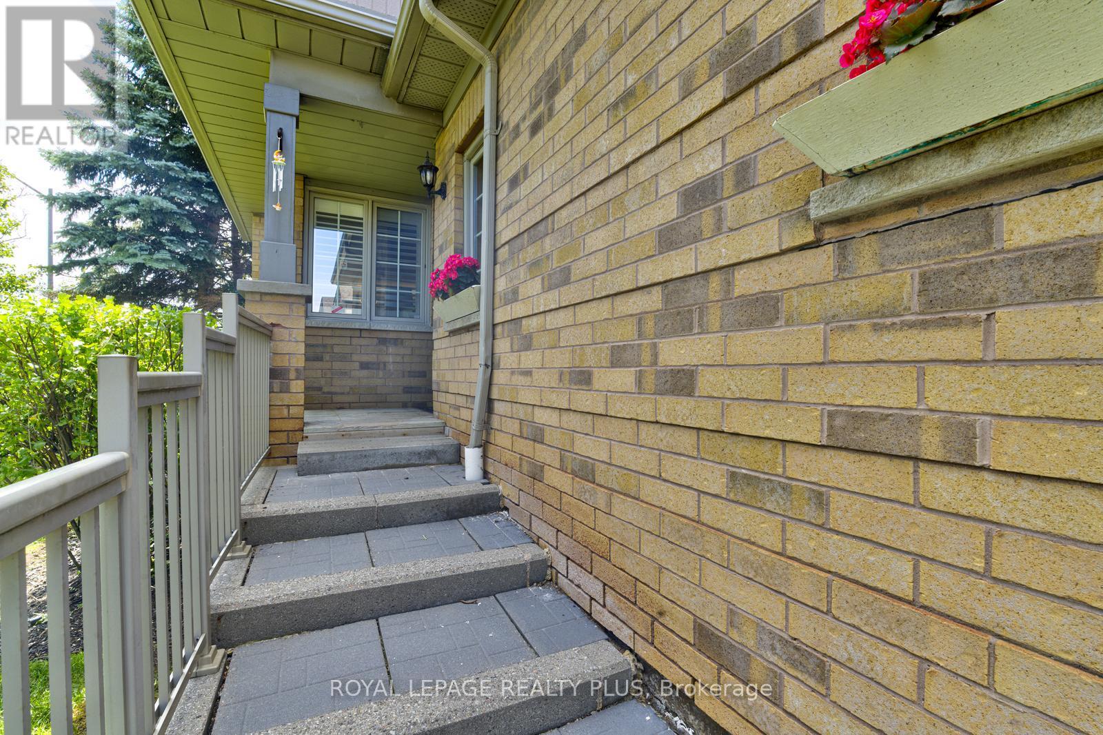 1 - 5658 Glen Erin Drive, Mississauga, Ontario  L5M 6C4 - Photo 4 - W13703270