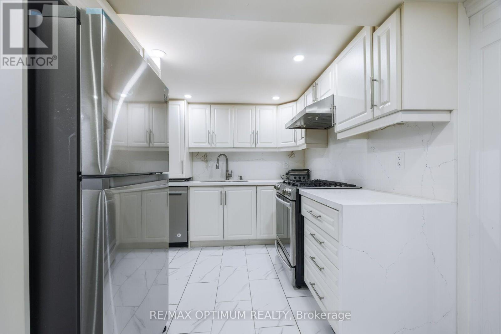 37 Elbern Markell Drive, Brampton, Ontario  L6X 2X6 - Photo 35 - W13703318
